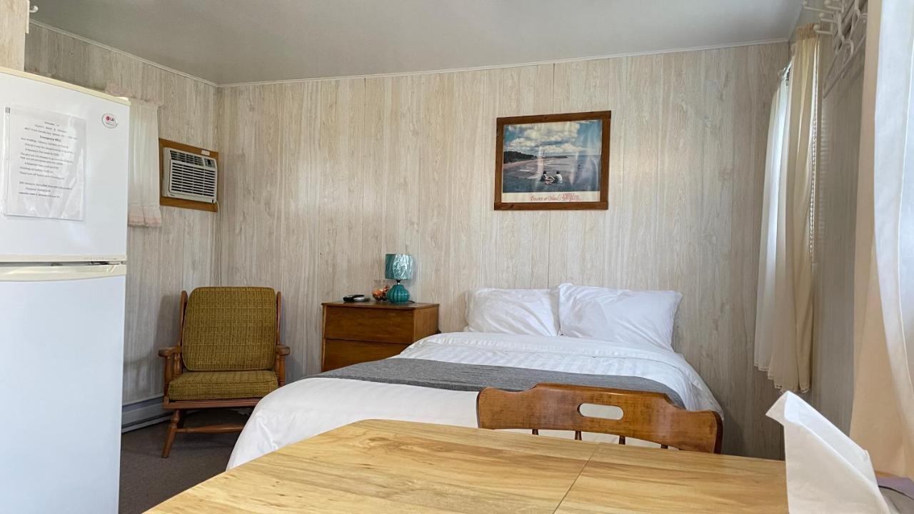 Rachel'S Motel And Cottages Surrey Ngoại thất bức ảnh