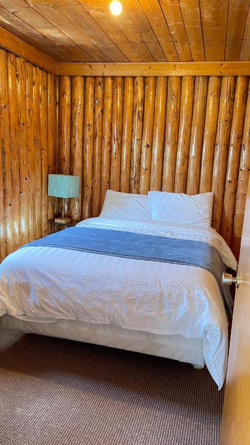Rachel'S Motel And Cottages Surrey Ngoại thất bức ảnh