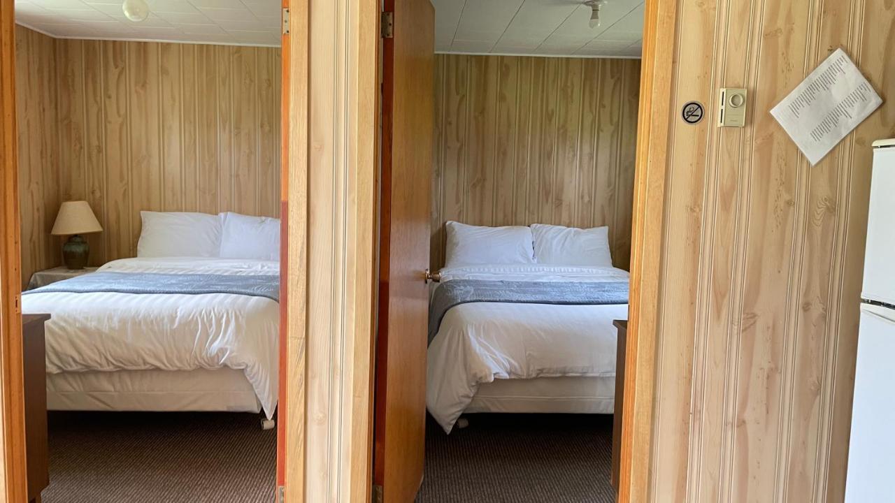 Rachel'S Motel And Cottages Surrey Ngoại thất bức ảnh